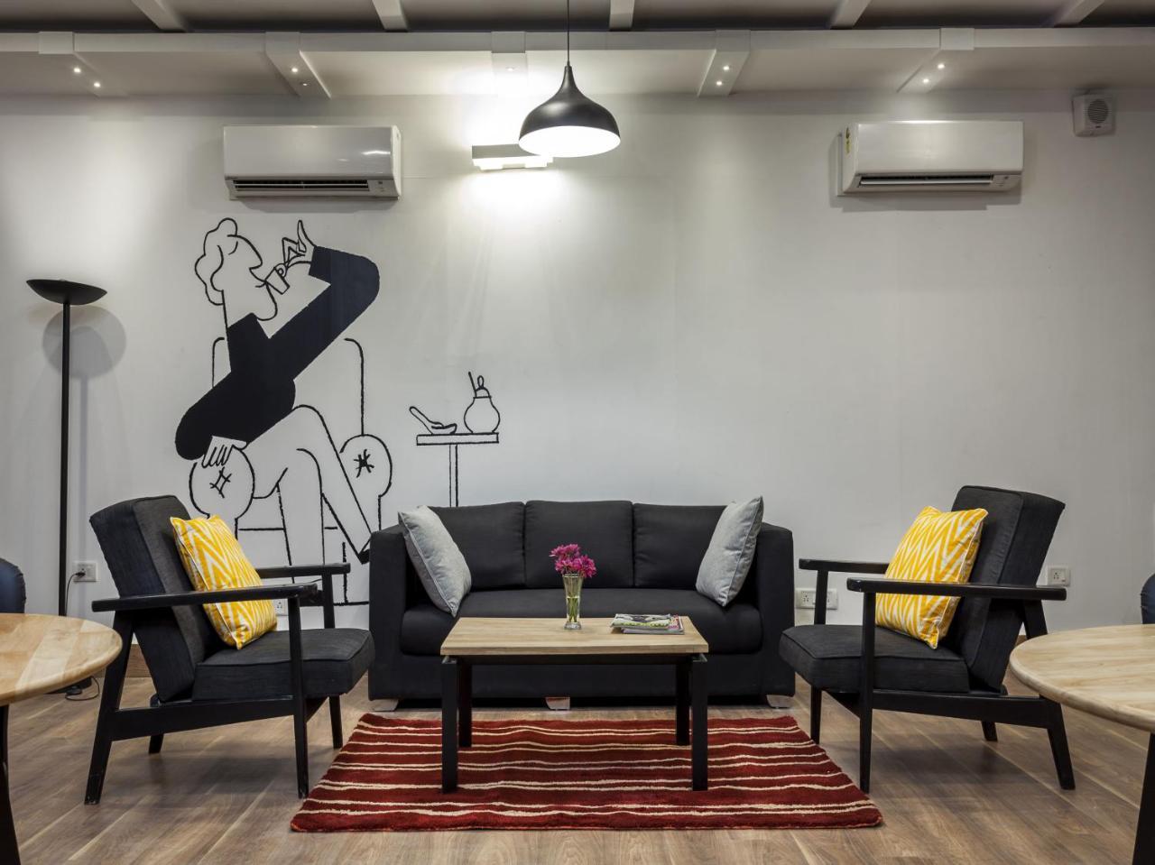 Hotel Oyo Townhouse 11 Esplanade à Calcutta Extérieur photo