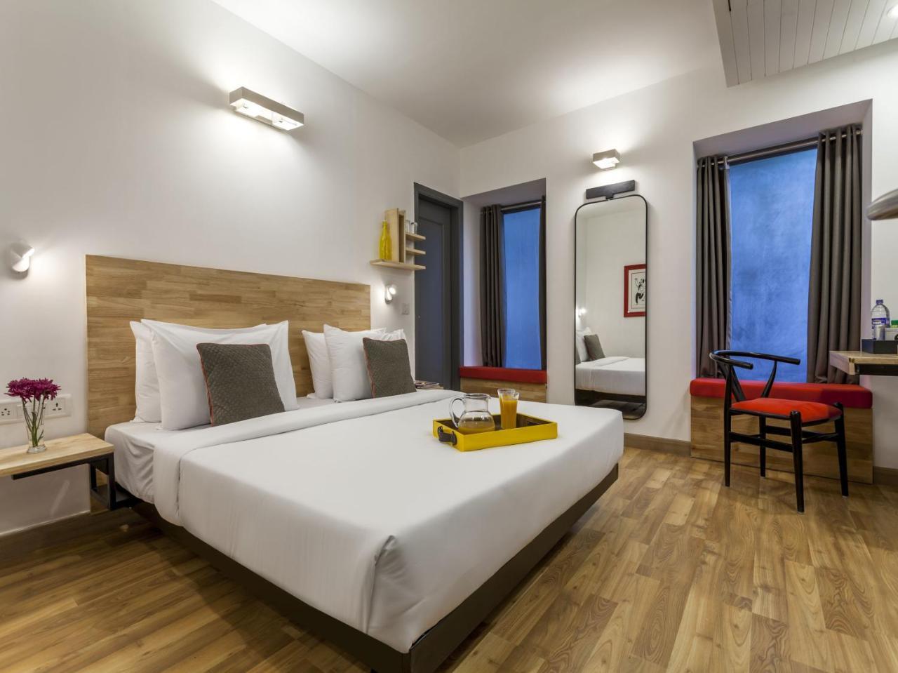Hotel Oyo Townhouse 11 Esplanade à Calcutta Extérieur photo