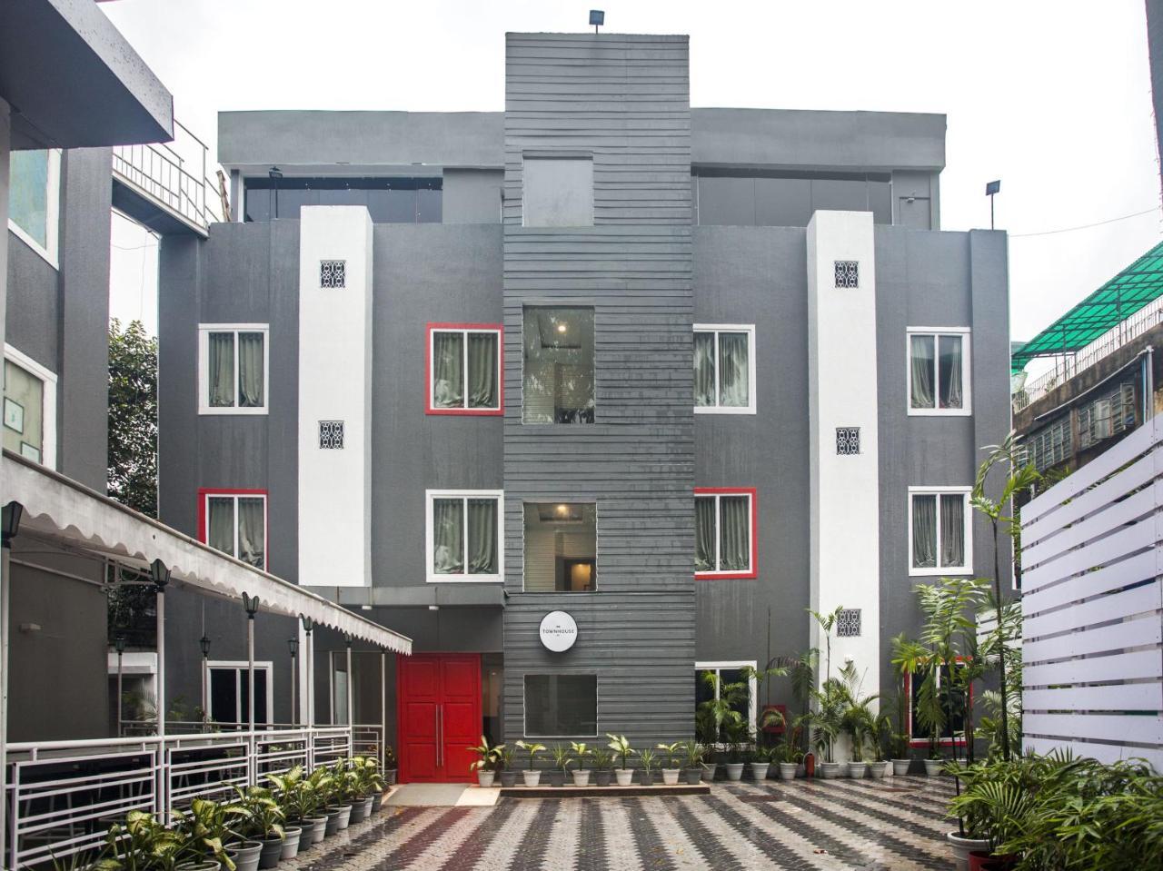 Hotel Oyo Townhouse 11 Esplanade à Calcutta Extérieur photo